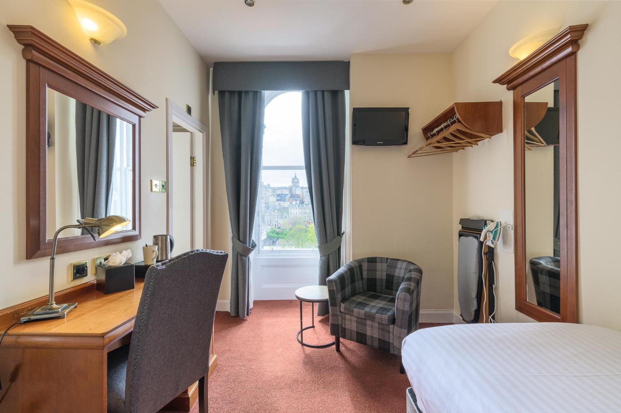Single Room,1587494330:JPEG